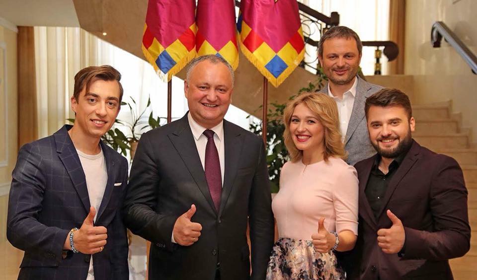 Μολδαβία: H υποδοχή των DoReDos από τον πρόεδρο της χώρας Igor Dodon