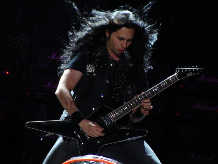Gus_G_(Ozzy_Osbourne)