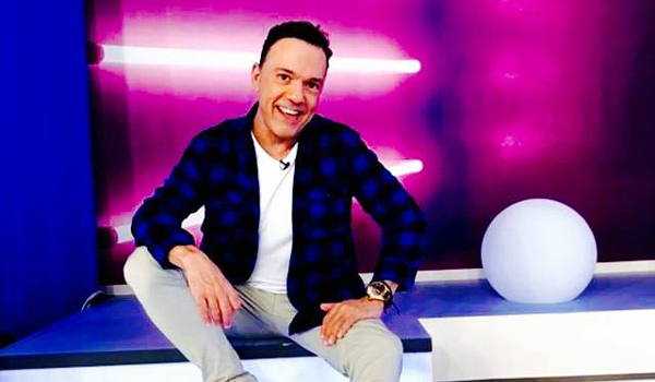 ΑΠΟΚΛΕΙΣΤΙΚΗ ΣΥΝΕΝΤΕΥΞΗ: Ποσειδώνας Γιαννόπουλος – “Η Ελένη Φουρέιρα μπορεί να πάρει την πρωτιά στην Eurovision”