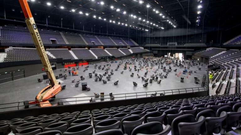 opbouw-van-decor-eurovisie-songfestival-begonnen-in-rotterdam-ahoy