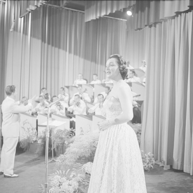 Franca Raimondi Aprite le finestre (Ιταλία 1956)