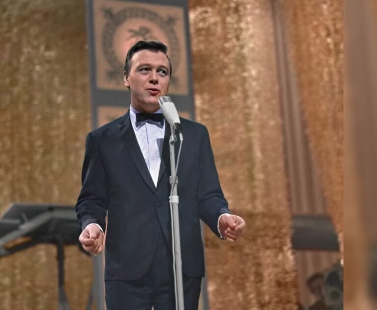 Ο Matt Monro εκπροσωπεί το Ηνωμένο Βασίλειο στη Eurovision 1964