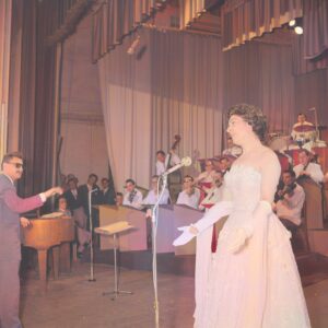 Tonina-Torrielli-con-Amami-se-vuoi-Italia-1956-300x300 Lys Assia - Refrain  
