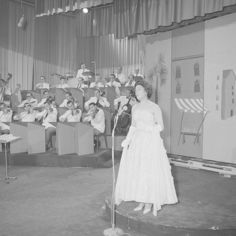 Tonina Torrielli Amami se vuoi (Ιταλία 1956)