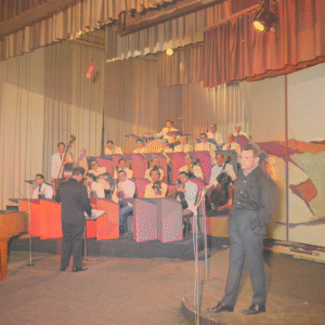 Walter-Andreas-Schwarz-con-Im-wartesaal-zum-grosen-gluck-Alemania-1956a-300x300 Lys Assia - Refrain  