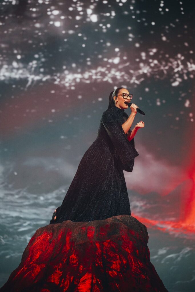 greece25-683x1024 3η νίκη της Αυστρίας. 6η η Ελλάδα Eurovision 2025  