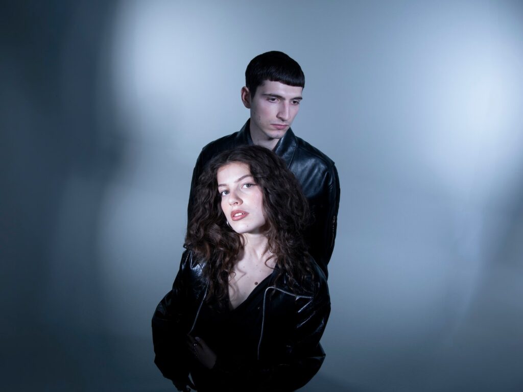 AT_2000x1500-1024x768 Abor & Tynna  