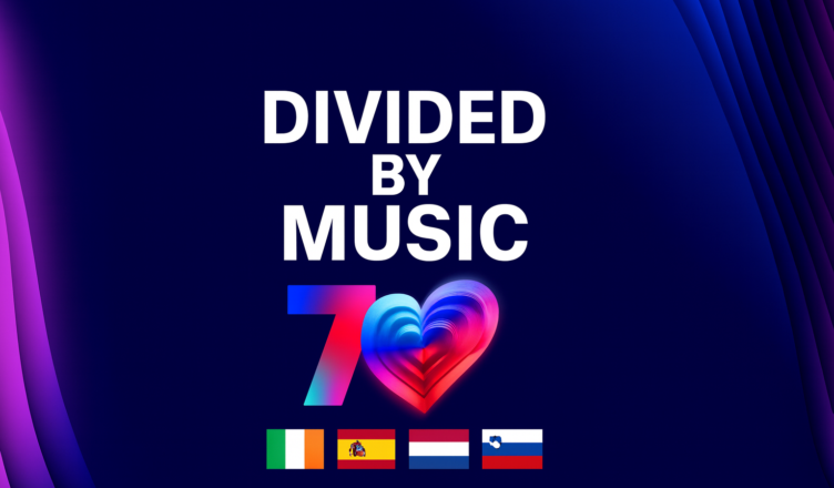 Λευκά κεφαλαία γράμματα "DIVIDED BY MUSIC" σε φόντο με μπλε διαβάθμιση και αφηρημένα κύματα. Κάτω από το κείμενο εμφανίζονται οι σημαίες της Ιρλανδίας, της Ισπανίας, της Ολλανδίας και της Σλοβενίας, υποδηλώνοντας αποχωρήσεις χωρών από τη Eurovision.