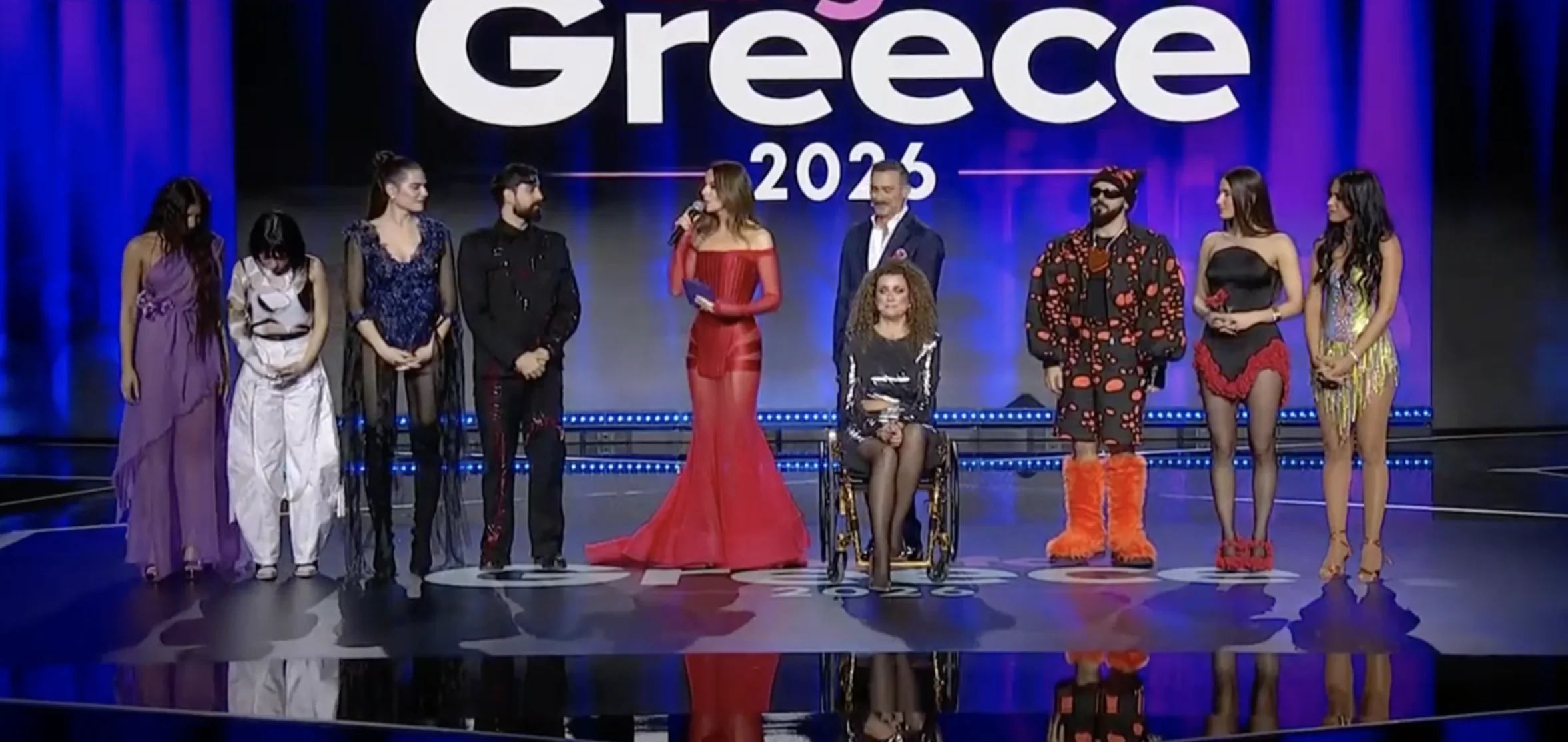 Οι νικητές του Α' Ημιτελικού Sing For Greece 2026 στη σκηνή μετά την ανακοίνωση των αποτελεσμάτων.