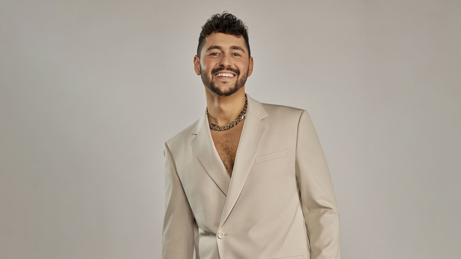 Ο Noam Bettan στο επίσημο video clip του Michelle για τη Eurovision 2026 του Ισραήλ.