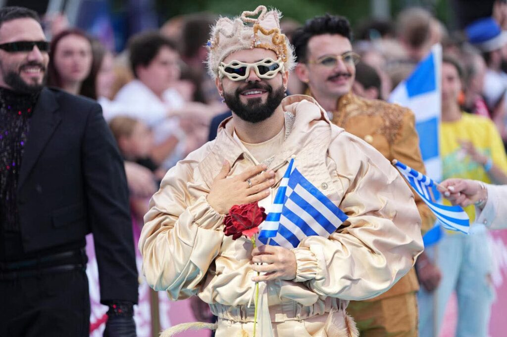 1000014334-1024x682 Eurovision 2026: Ο Akylas «μάγεψε» τη Βιέννη – Συρτάκι στο Τιρκουάζ Χαλί και η ομάδα του «Ferto» Ελλάδα  