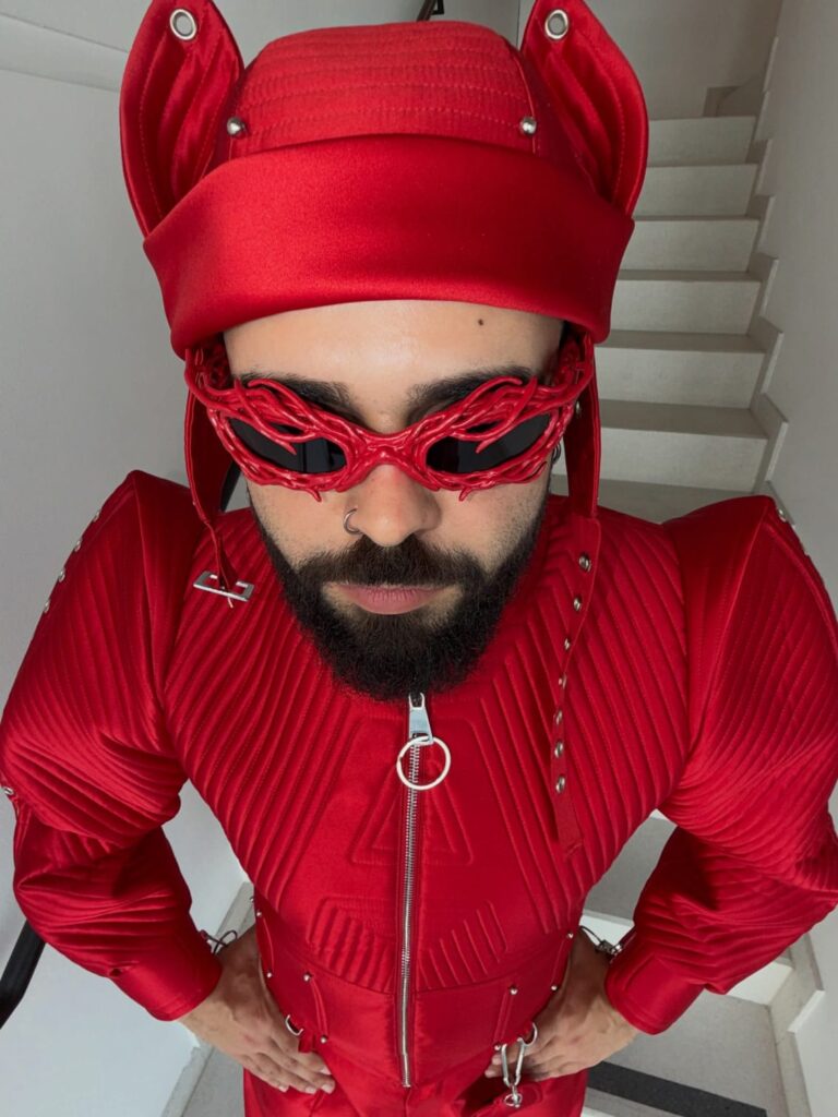 WhatsApp-Image-2026-05-13-at-20.04.51-768x1024 Eurovision 2026: Ο Ακύλας αποκαλύπτεται στη Βιέννη – Το «διπλό» παιχνίδι, το ατύχημα και το νέο άλμπουμ Eurovision 2026 Ελλάδα  