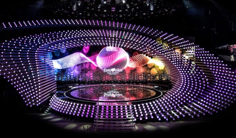 Η Βίκυ Λέανδρος στη σκηνή της Eurovision 2026 στη Βιέννη