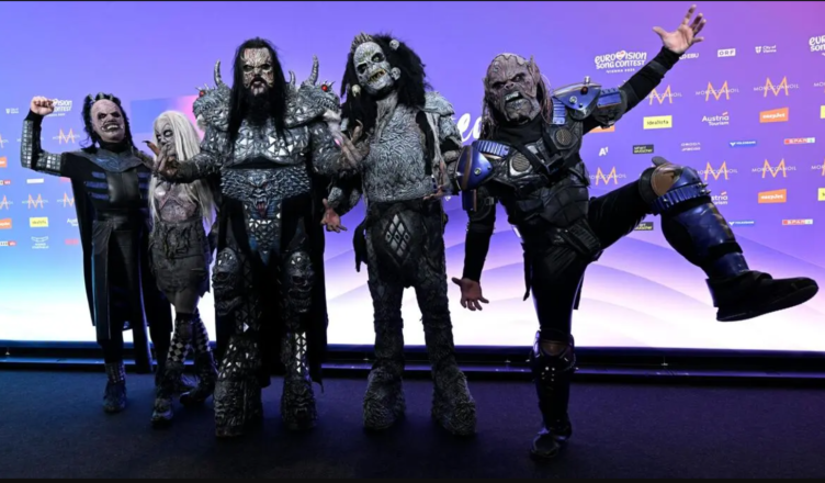 Ο Mr. Lordi μιλάει στον απεσταλμένο Γρηγόρη Ευσταθιάδη για τον Ακύλα στη Βιέννη.